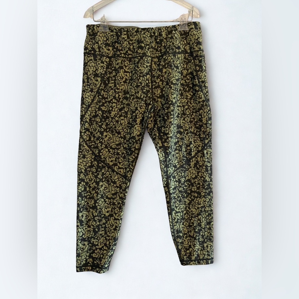 Sweaty Betty Green Undercover Floral Power 7/8 Workout Leggings Size XL